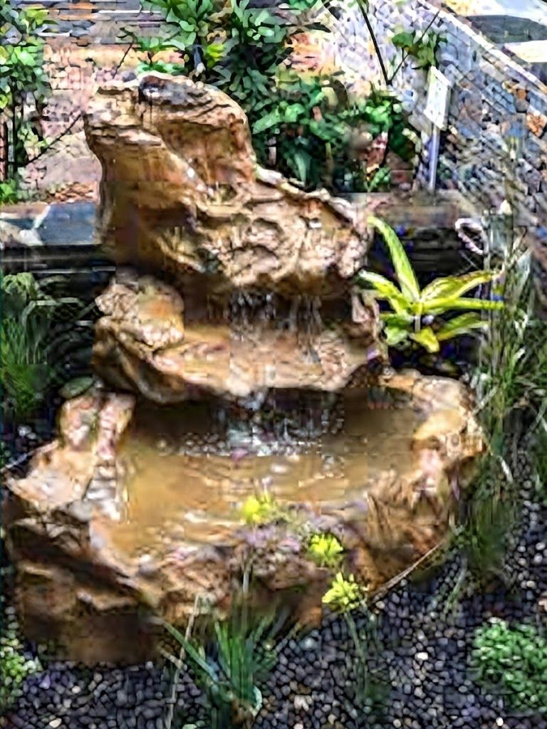Fibreglass Orribi Falls &amp; Otter Pond Length:1280mm Width:1230mm Height:900mm Volume:45Liters