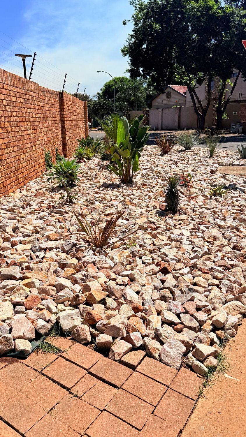 Caramel Dump Rock Selected 100mm - 200mm