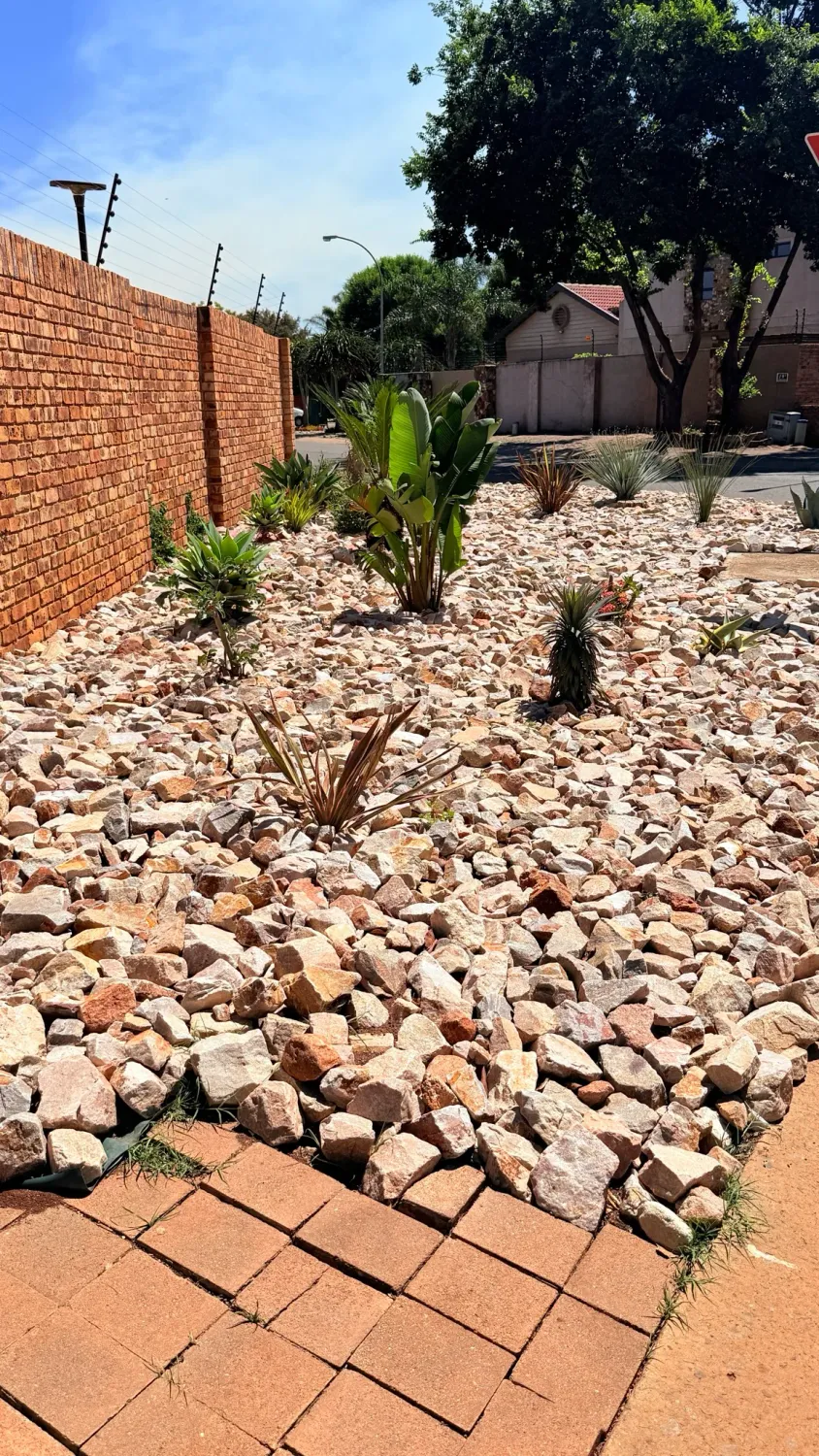 Caramel Dump Rock Selected 100mm - 200mm