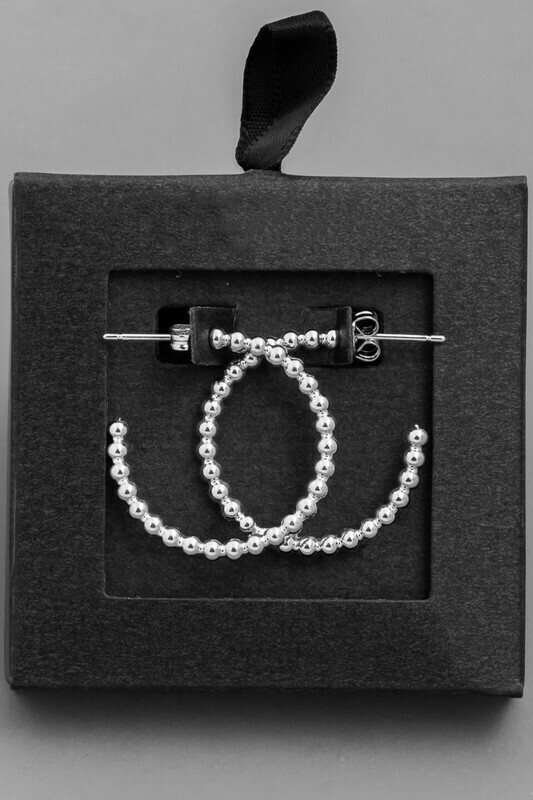SB 18729 White Gold Earring