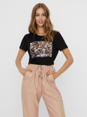 VMNella Francis SS Top Box Black Mentally Somehere