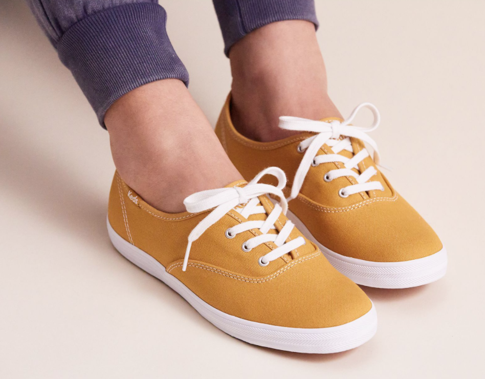 WF64138 Champion OC Sneaker- Yellow