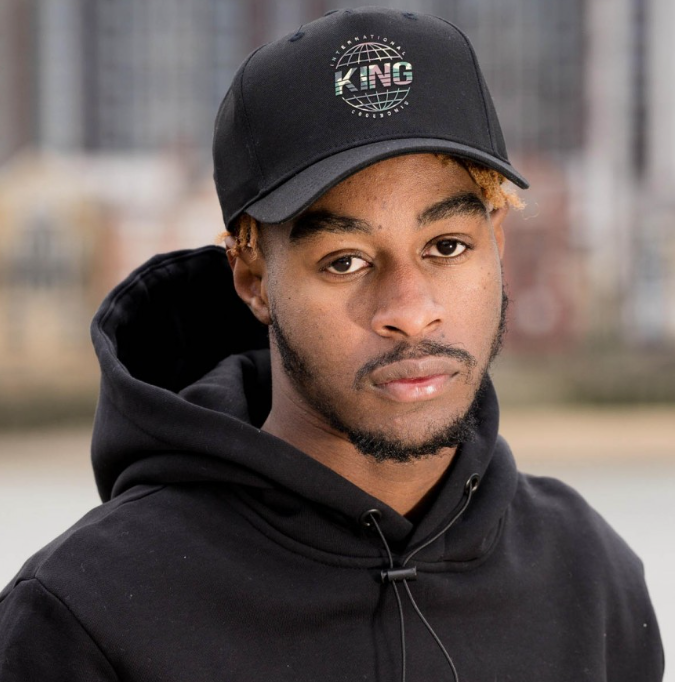 Bethnal Curved Peak-Black