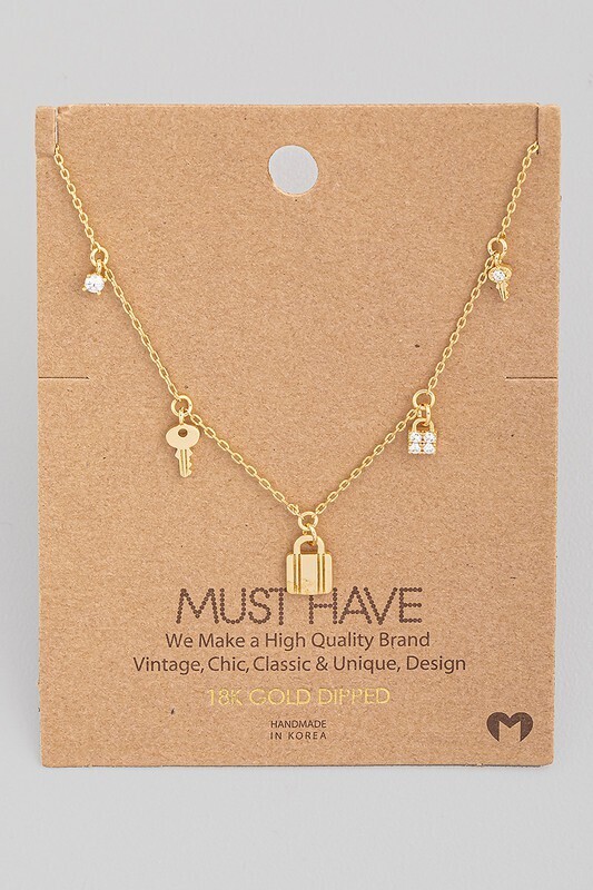 NN4430G Lock Key Necklace-Gold