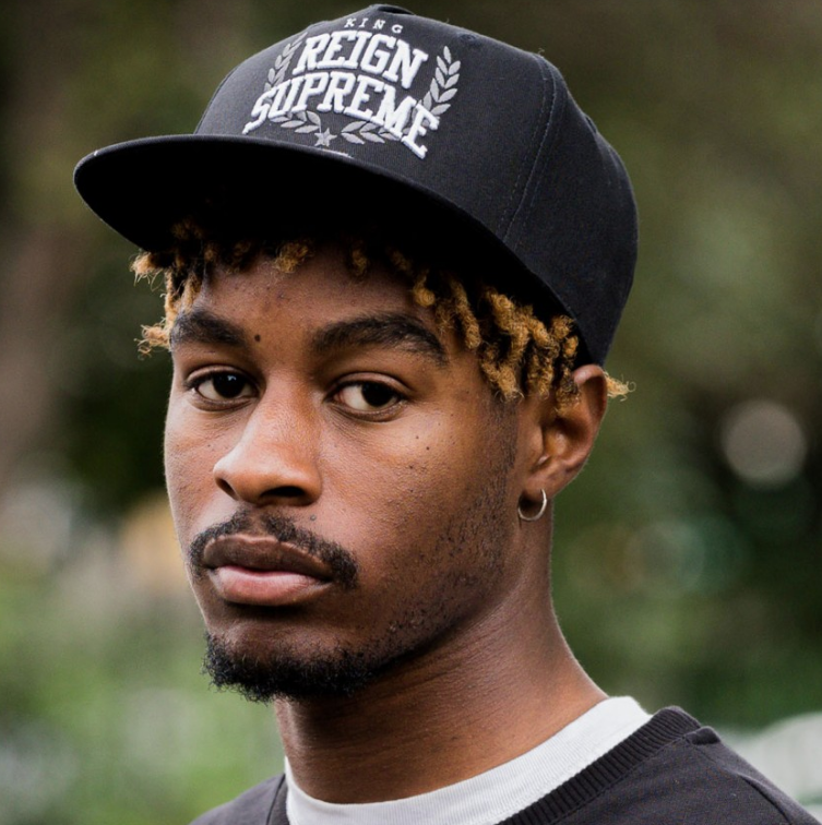 Earlham Tech Snapback-Black