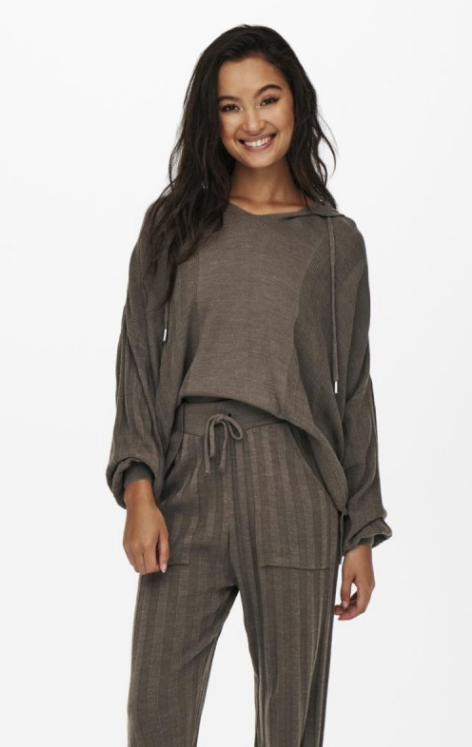 Tessa Hooded Pullover-Chestnut
