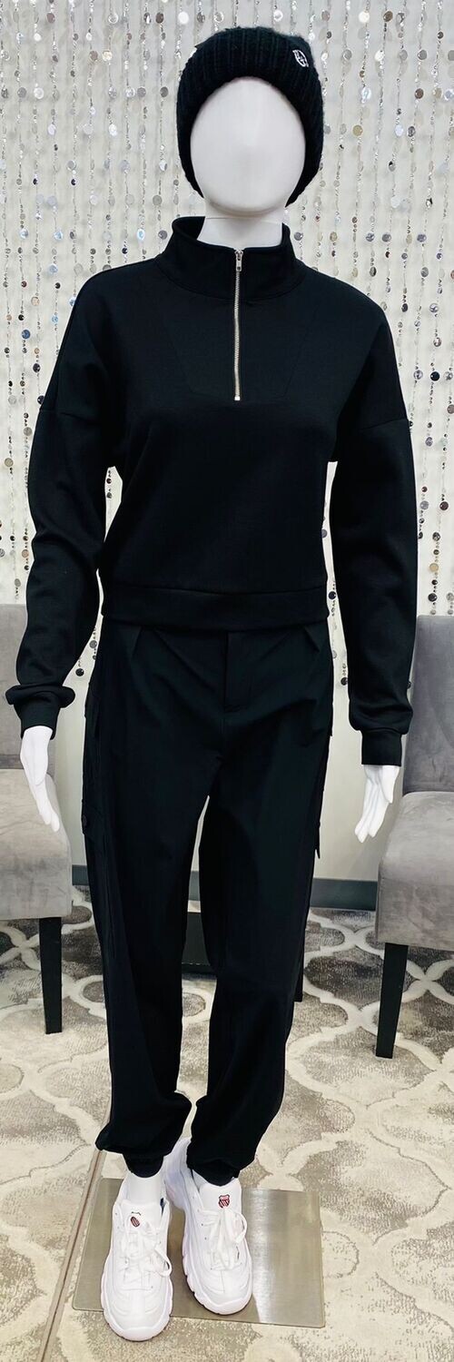 Bjanka Crop Sweatshirt-Black