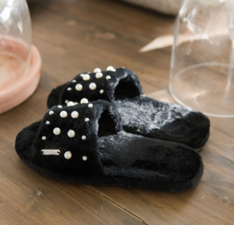 Fuzzy Pearl Slides-Black