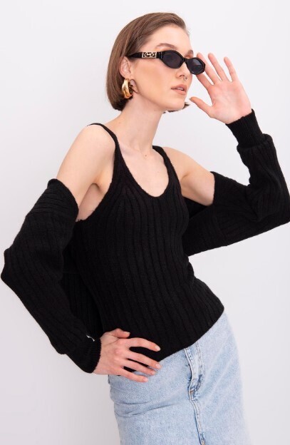T2239 Strapped Knit Top-Black