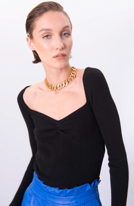 17018 Knitted LS Top-Black