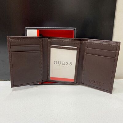 11C023 Big G Trifold-Brown
