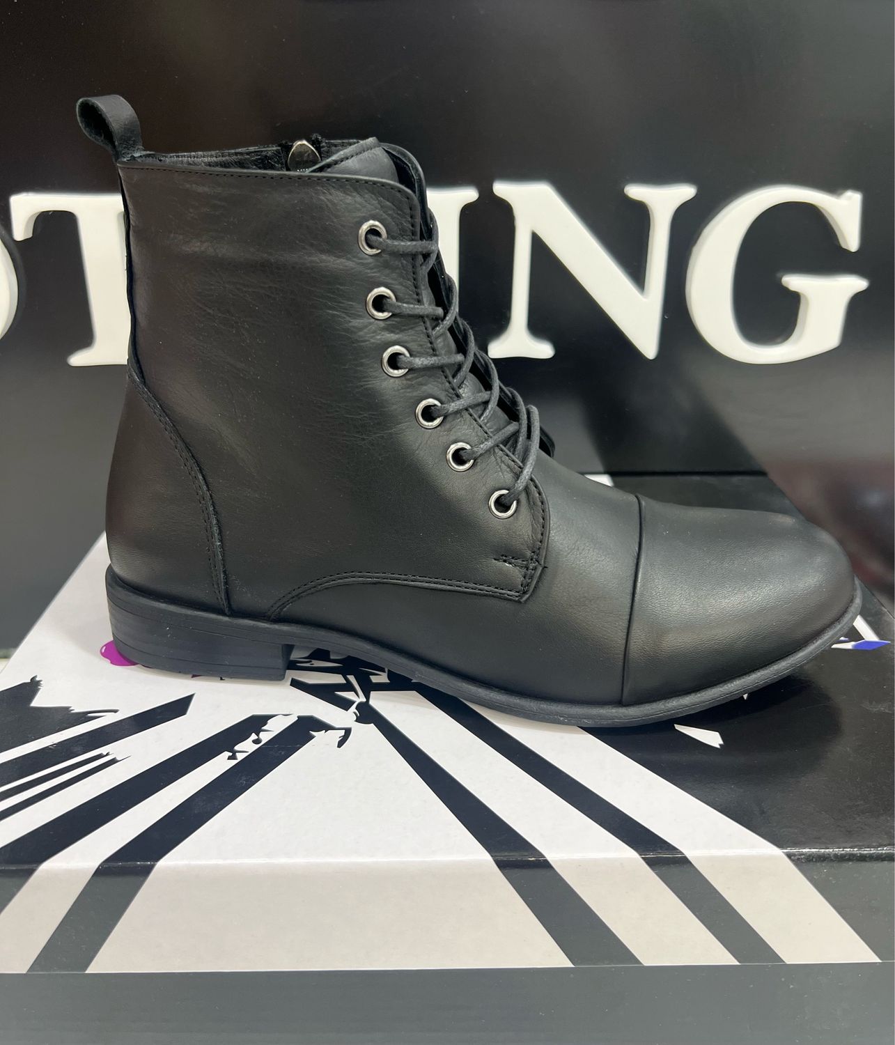 Everly Wren Leather Boot-Black