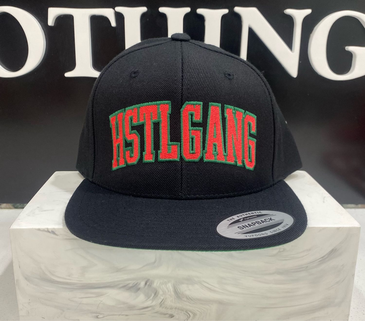 HG2460805 Graduate Woven Snapback-Black/Red