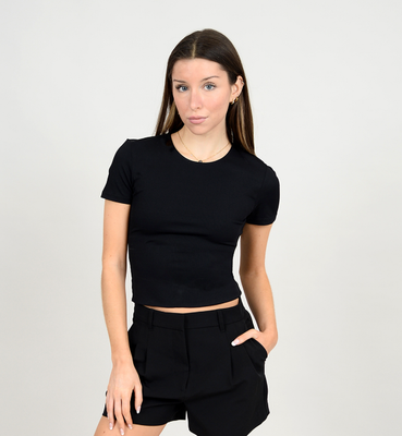 53T151S11 Roxi SS Crew Neck-Black