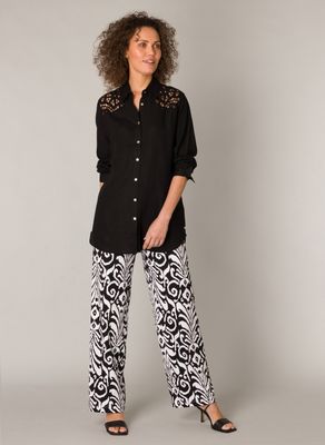 04240 Gaby Blouse-Black