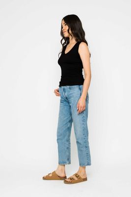 1003 Joelle Textured V Tank-Black