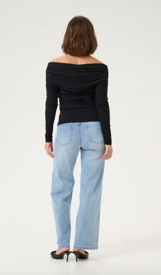 KAKayla Offshoulder T-Shirt-Black Deep