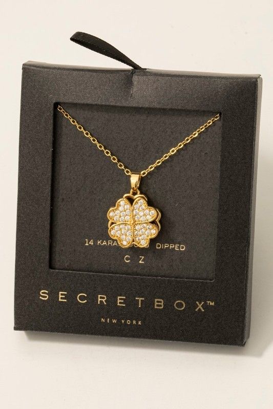 SB810057 Clover Pendant Necklace-Gold