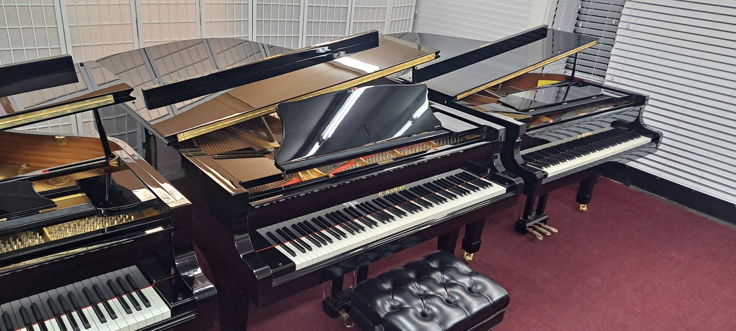 Kawai RX-6 Grand (7'0") Piano. Immaculate. Concert Preparation Included.