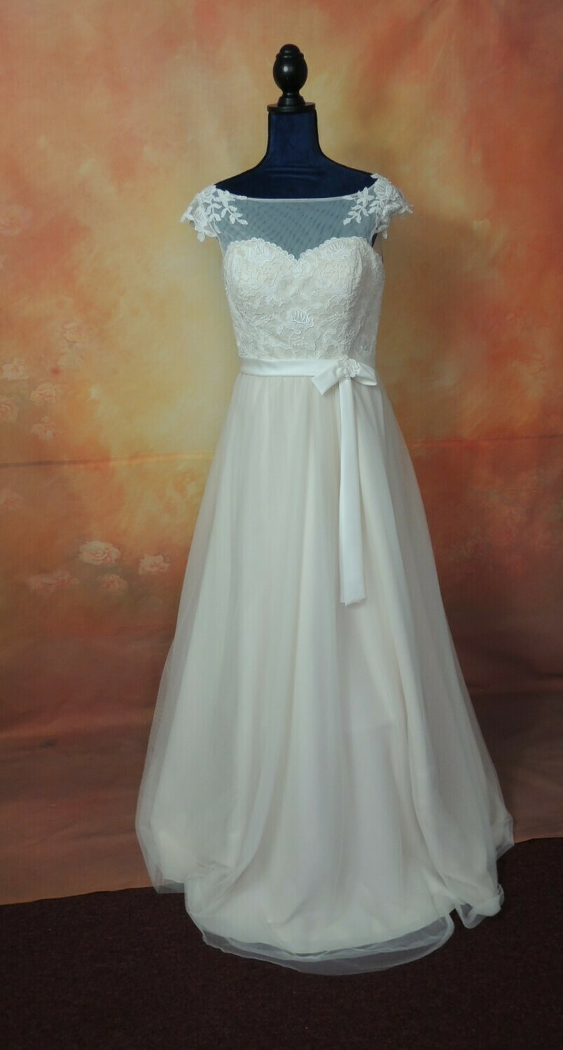 size 14 bride