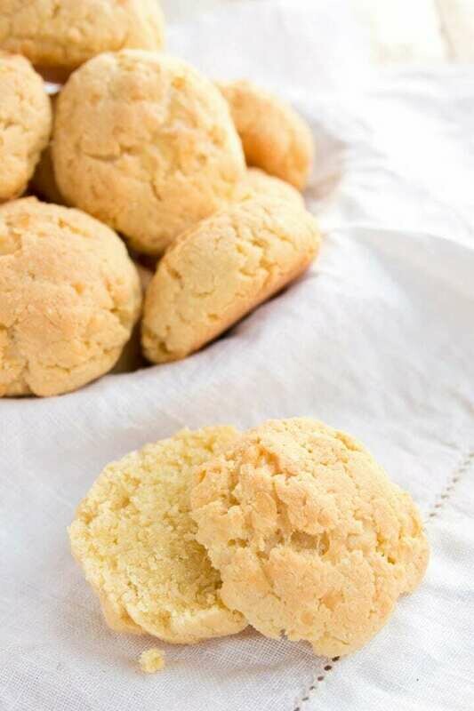Cookie cu branza cheddar keto