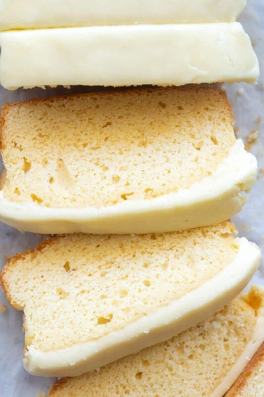 Chec keto cu glazura din crema de branza