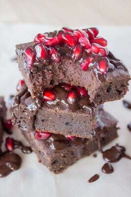 Fudgy brownie cu rodie fara zahar