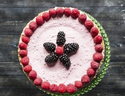 Cheesecake cu zmeura si mure fara zahar