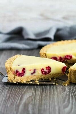 Tarta cu ciocolata alba si zmeura