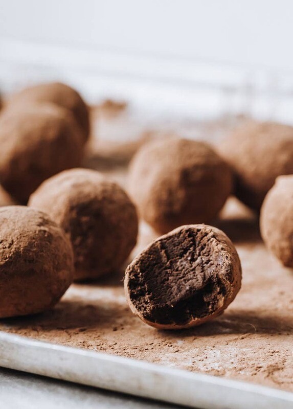 Trufe de ciocolată, fără zahăr (keto &amp; low-carb)