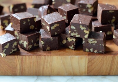Fudge de ciocolata cu alune de padure