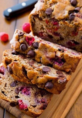 Banana Bread artizanal cu zmeură și ciocolată