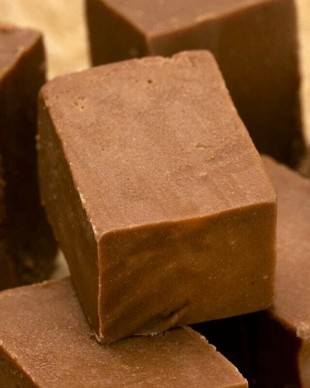 Keto fudge, fără zahăr (keto &amp; low-carb)
