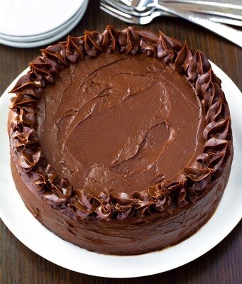 Tort de ciocolata keto cu crema de branza