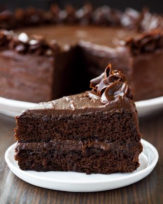 Tort de ciocolată cu cremă de brânză (keto &amp; low carb)