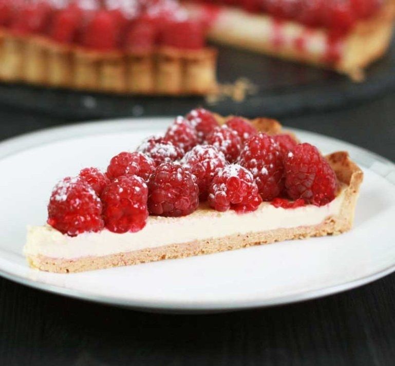 Tarta cu mascarpone si zmeura