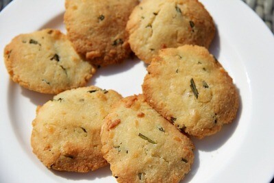 Cookie cu parmezan și rozmarin (keto &amp; low carb)