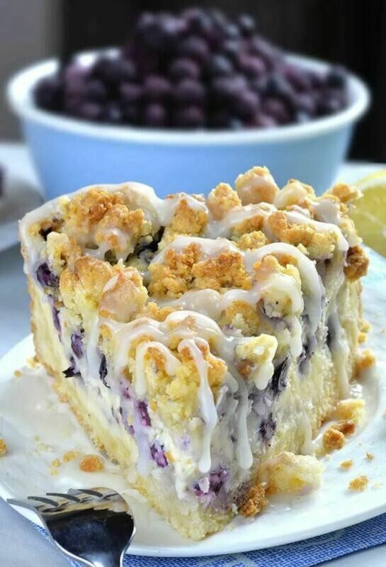 Crumb cake cheesecake cu afine