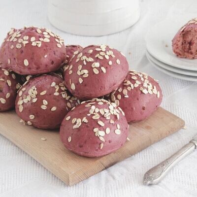 Chifle cu parmezan si sfecla rosie