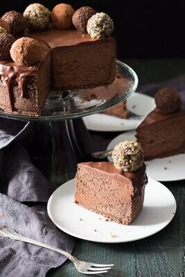 Tort de ciocolată cu trufe (keto &amp; low carb)