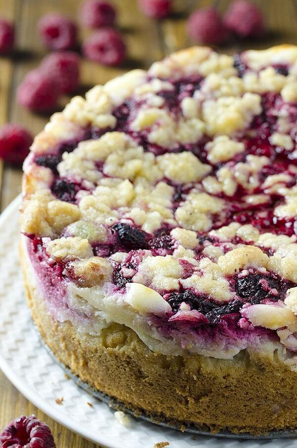 Crumb cake cheesecake cu zmeura