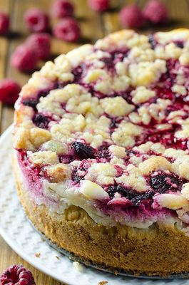 Crumb cake cheesecake cu zmeura