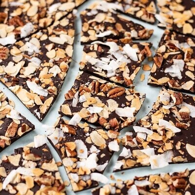 Ciocolată cu migdale și nuci pecan, fără zahăr (keto &amp; low-carb)