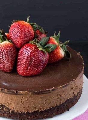 Tort trio cu mousse de ciocolata