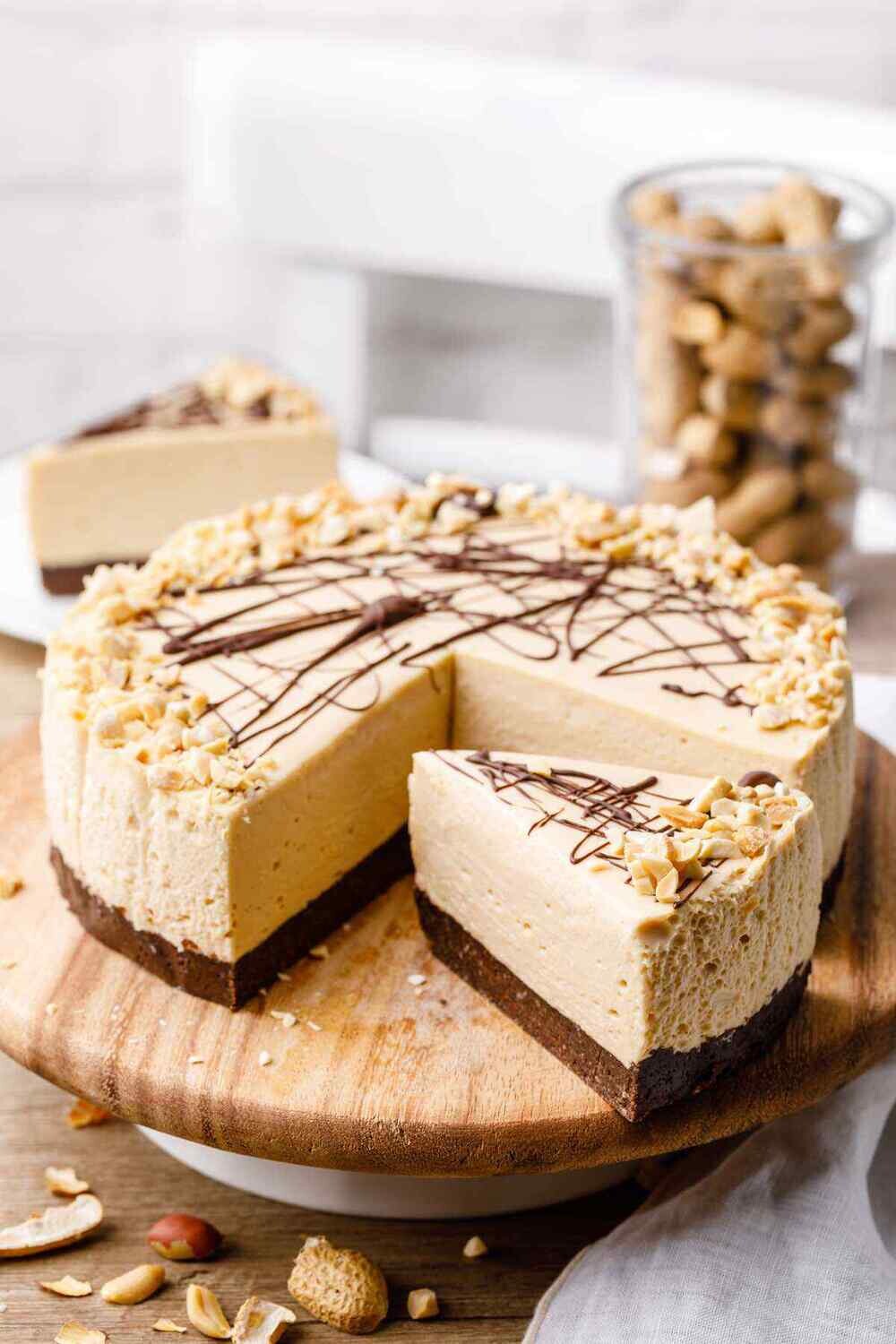 Cheesecake cu unt de arahide si ciocolata keto