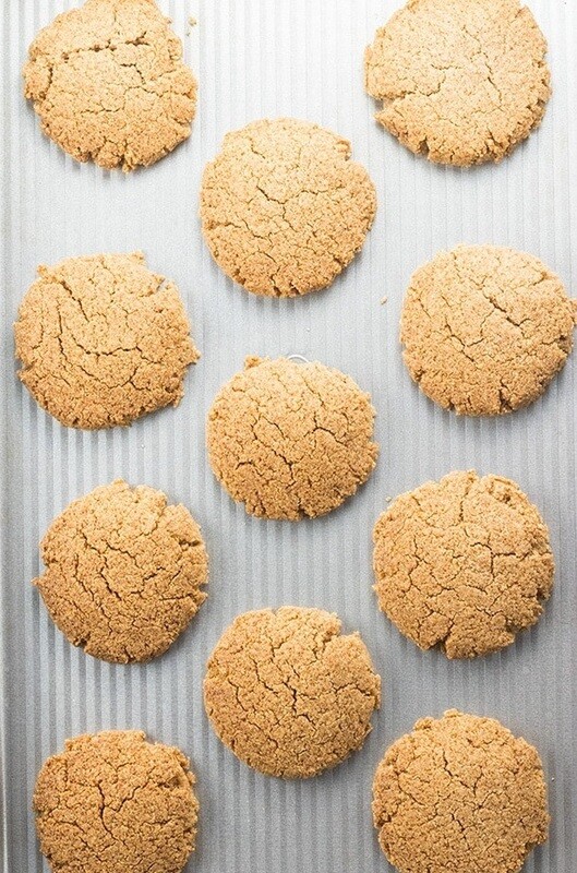 Cookie cu ghimbir și scorțișoară (keto &amp; low carb)