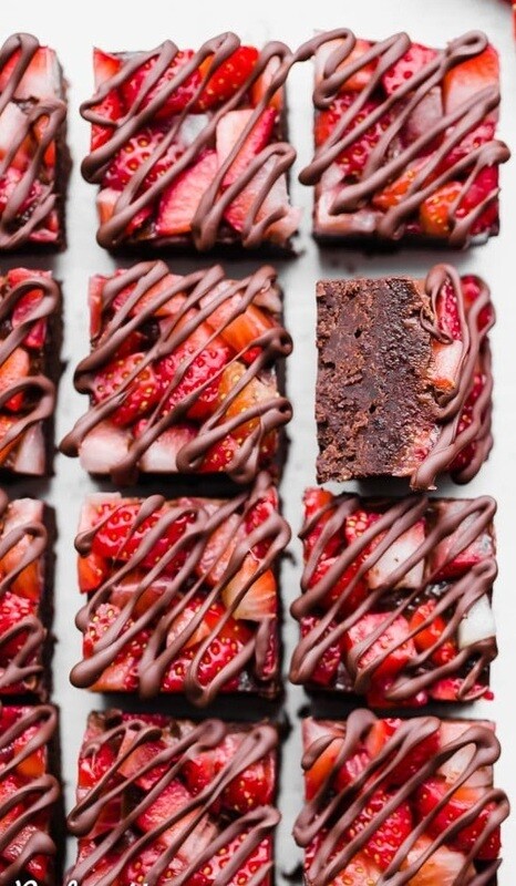 Fudge de ciocolată cu căpșuni (keto &amp; low-carb)