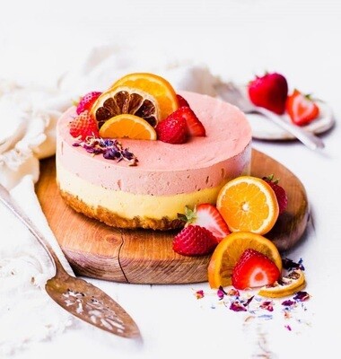 Tort de portocale cu capsuni keto si vegan