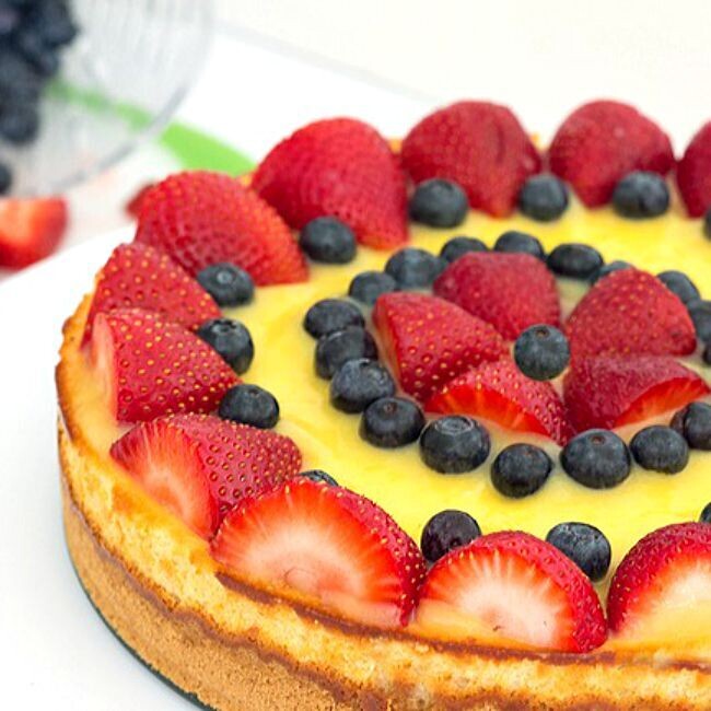 Cheesecake cu fructe de padure si lemon curd