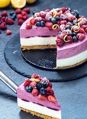 Tort mousse cu lămâie și fructe de pădure (keto &amp; low carb)